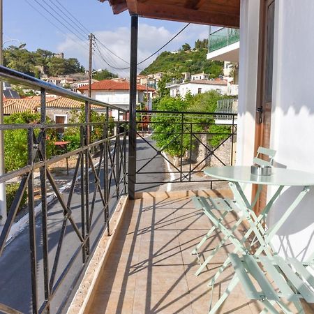 Prana'S Castle Apartment Kyparissia Exterior photo