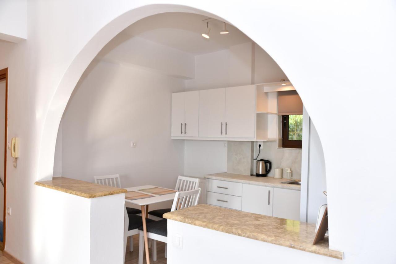 Prana'S Castle Apartment Kyparissia Exterior photo